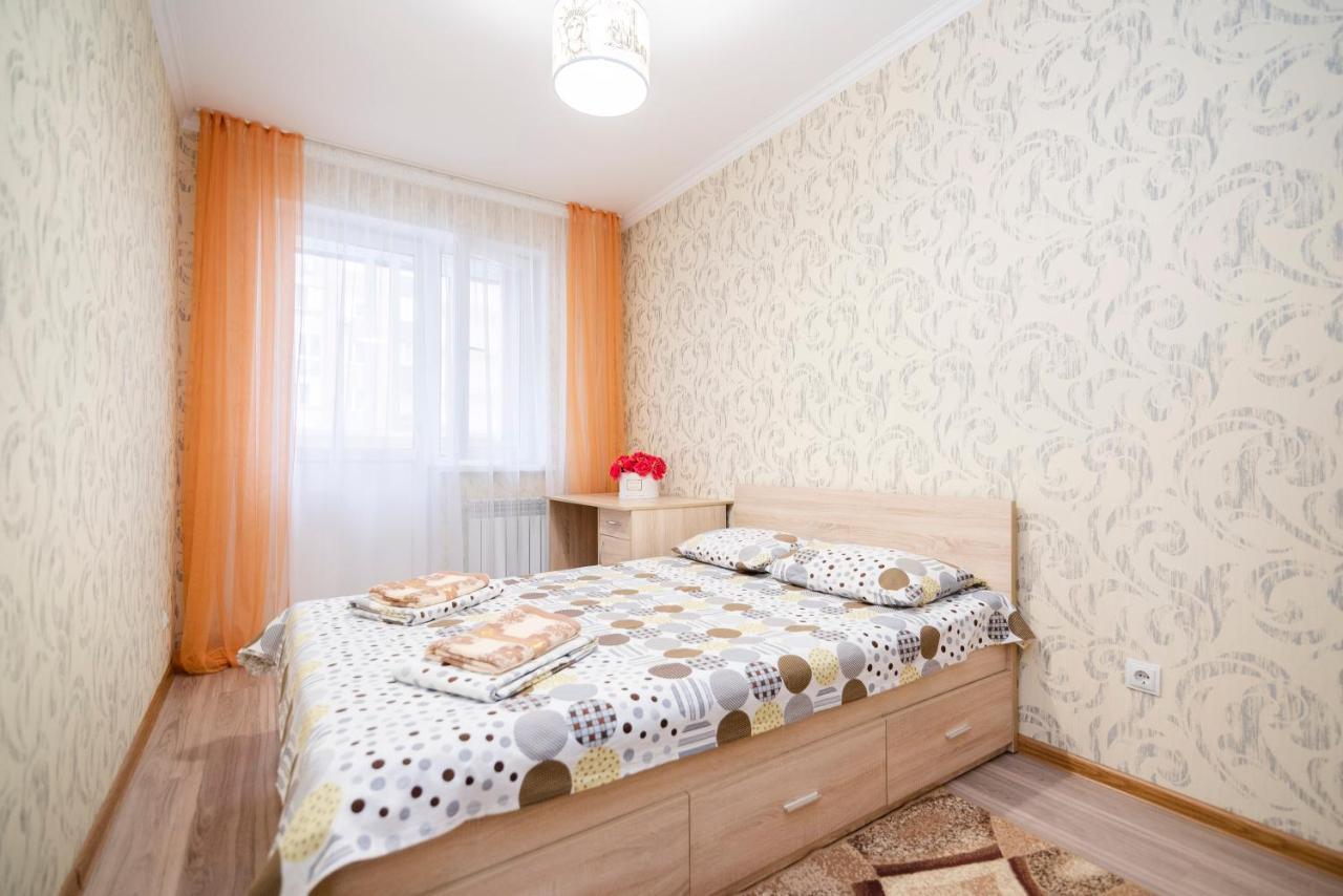 Apartment Zodiak Alma-Ata Buitenkant foto